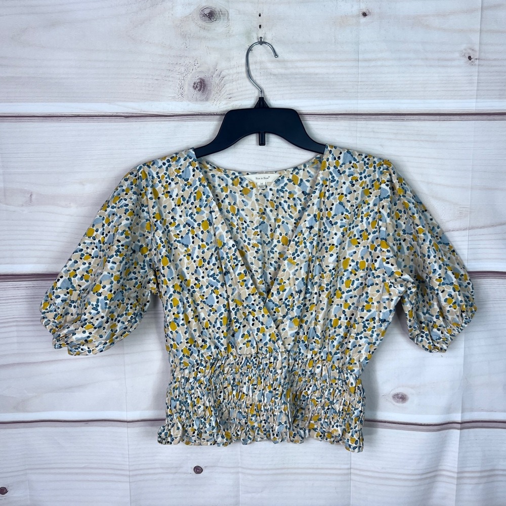 Sim & Sam Top Womens M Yellow Blue Printed Blouse Faux Wrap Smocked Cropped